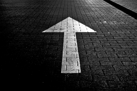 Foto Leggero bianco e nero
 strada