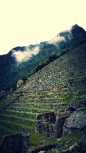 Foto Lanskap alam rock gunung