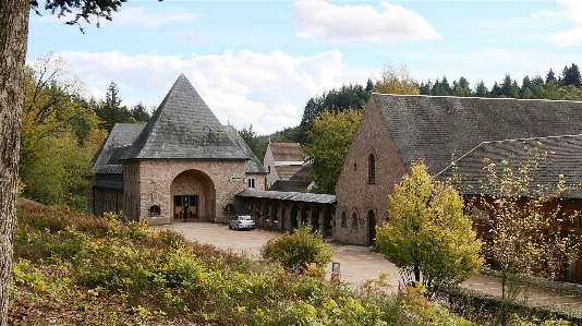 House building home monument Photo