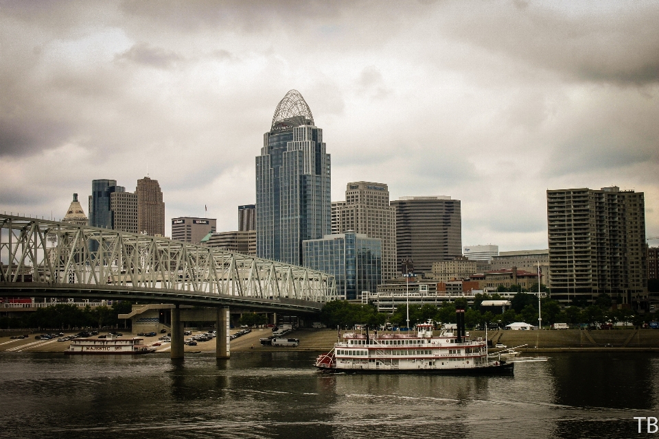 Horizon bridge skyline building