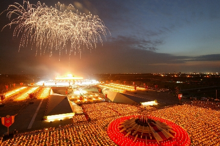 Foto Malam perayaan agama budha thailand