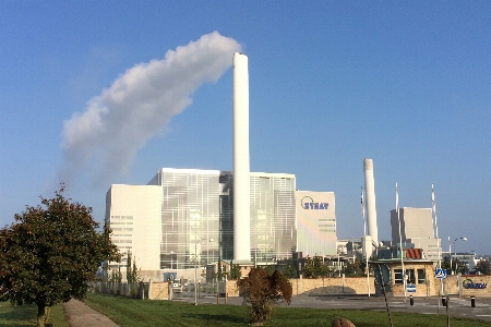 Foto Edificio grattacielo punto di riferimento industriale