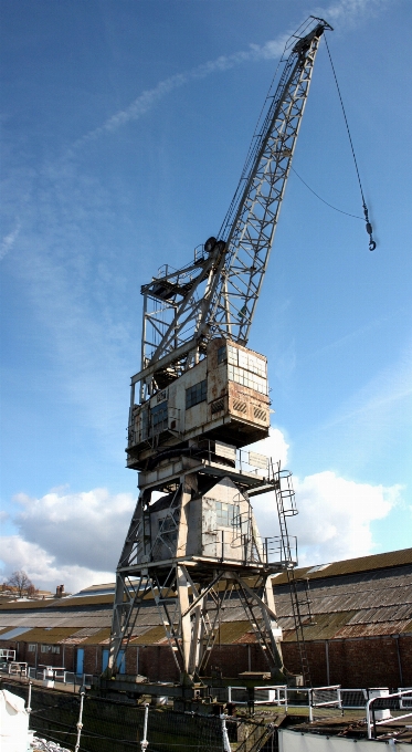 Stahl fahrzeug turm ausrüstung