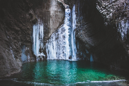 Foto Acqua cascata formazione piscina