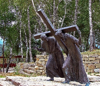 Foto árvore cidade monumento estátua