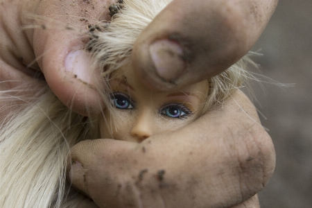 Photo Doigt enfant oreille bouche