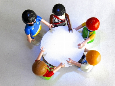 Foto Mesa grupo brinquedo conversação