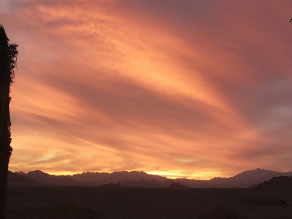 Natura orizzonte montagna nube