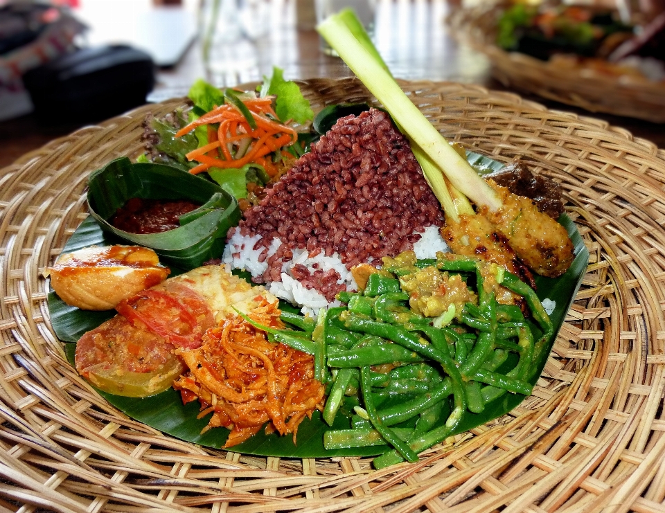 Prato refeição comida salada