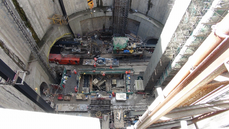 Tunnel underground construction vehicle