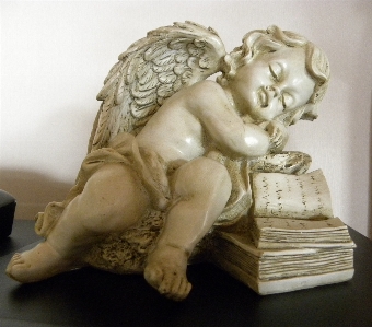 Monument statue sleeping toy Photo