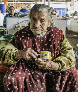 Foto Orang kopi rakyat wanita