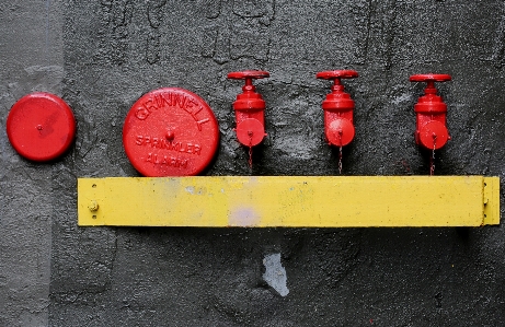 Water technology number wall Photo