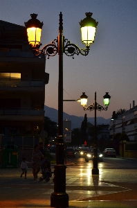 Foto Lampu matahari terbenam malam senja