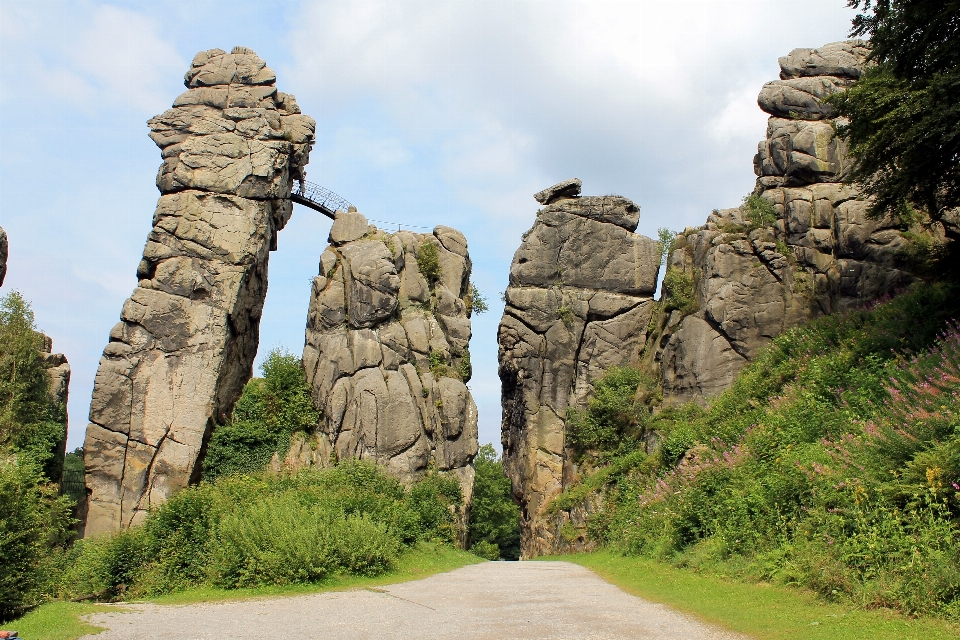 風景 rock 谷 神秘的な
