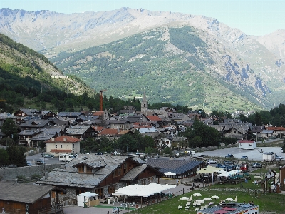 Foto Paisaje naturaleza montaña ciudad