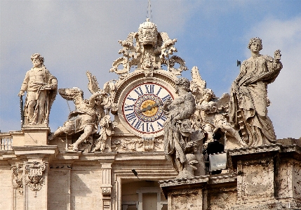 Architecture palace monument statue Photo