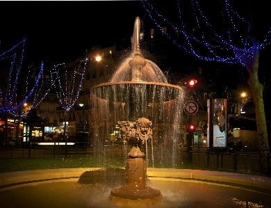 Photo Eau lumière nuit ville