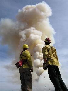 Photo Personnes fumée homme feu