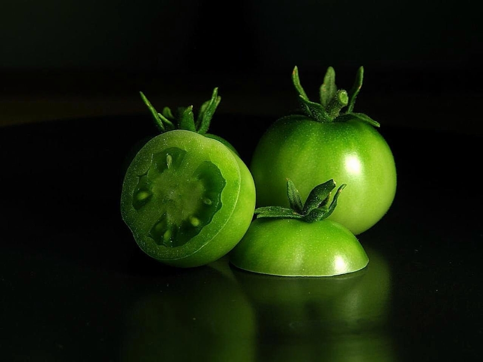 Apple plant fruit leaf