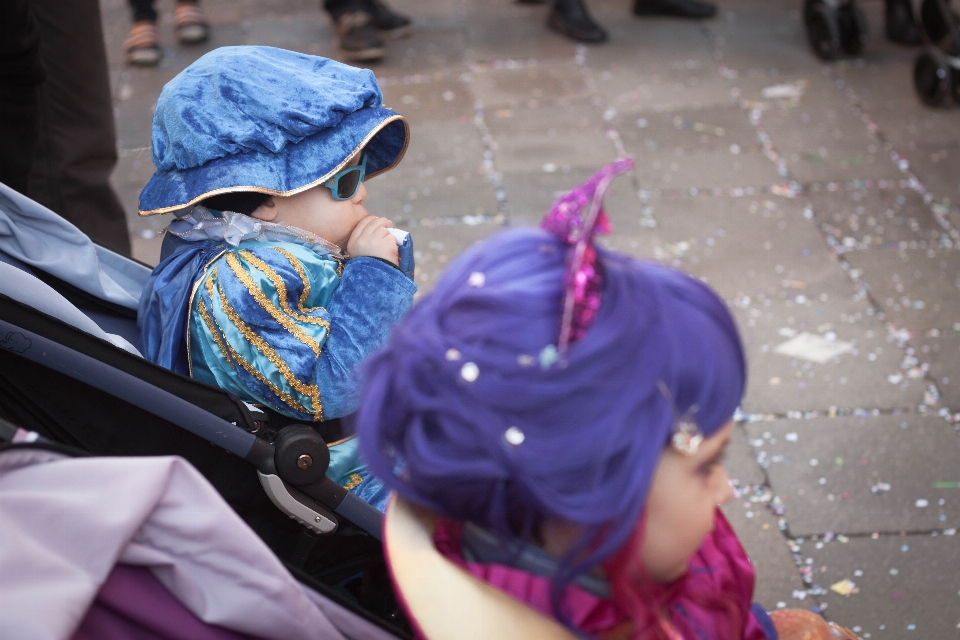 Enfant carnaval couleur italie