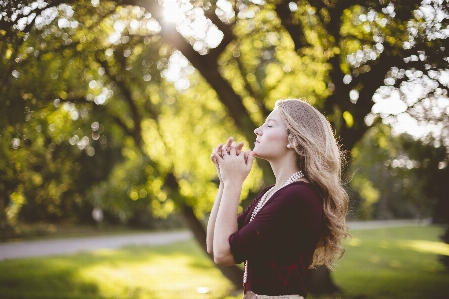 Tree grass girl woman Photo