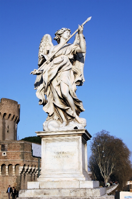 Monumento estátua marco itália