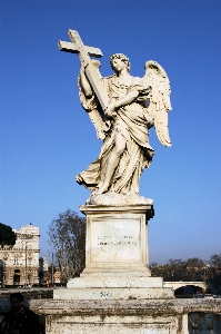 Foto Monumen patung tengara italia