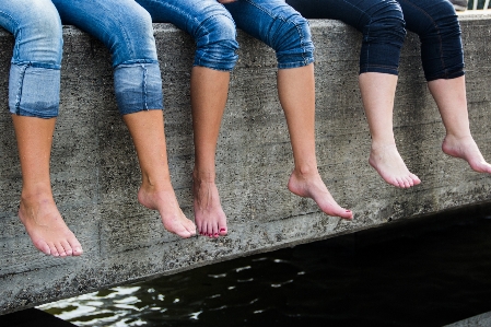 Hand water shoe girl Photo