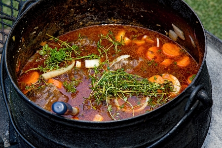 Foto Pot piring makanan memasak