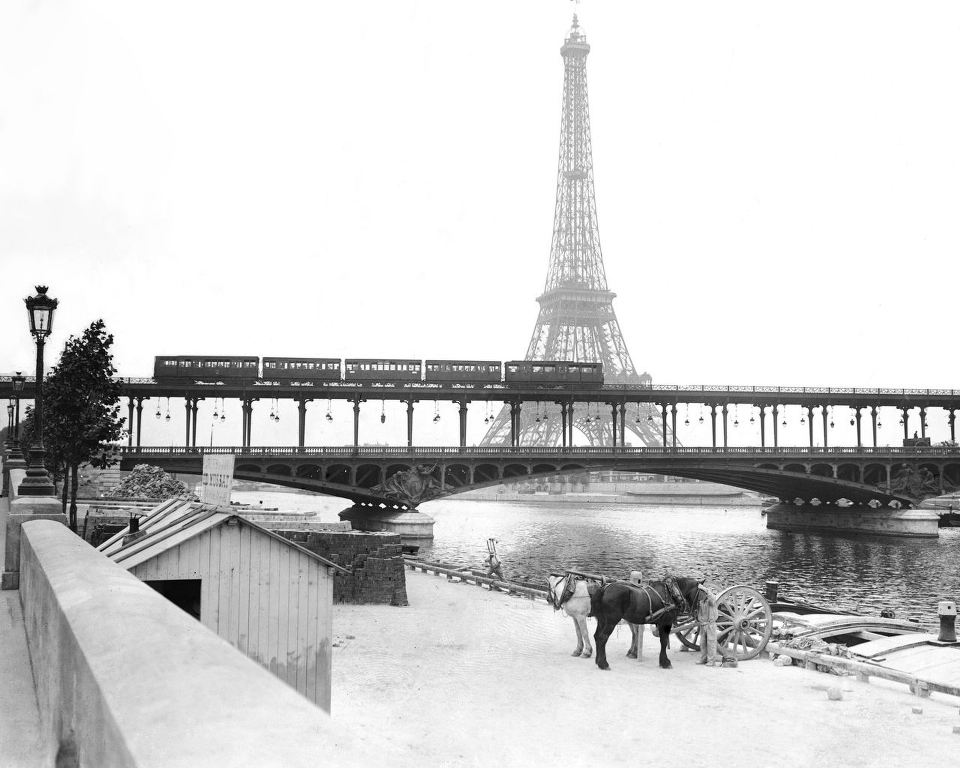 Black and white bridge city eiffel tower