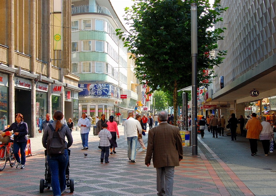 行人 木板路 路 街道