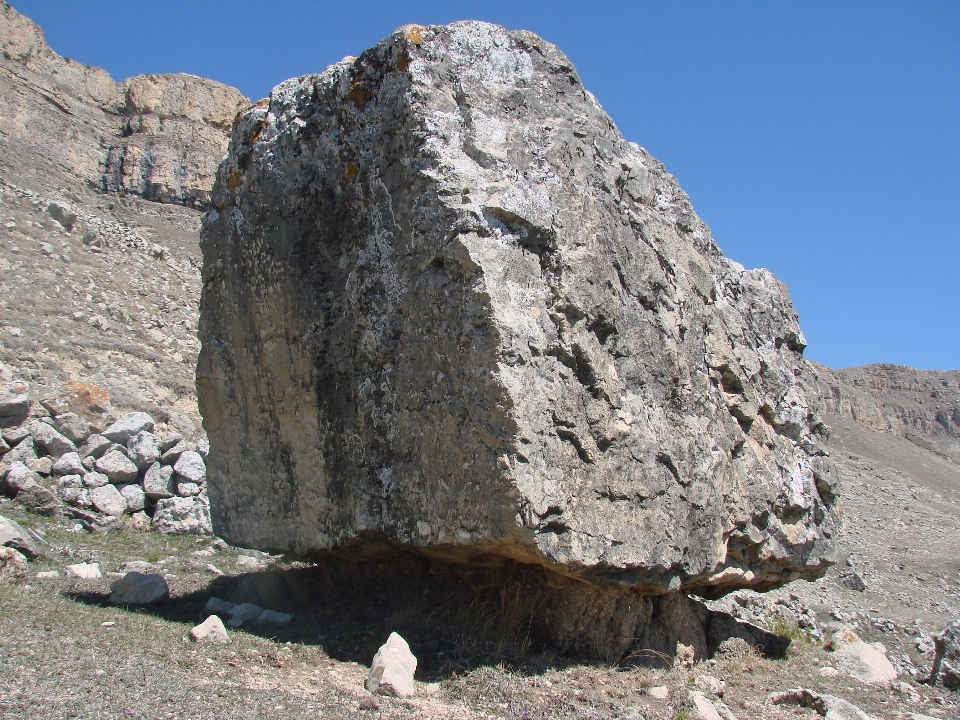 Rock walking mountain architecture