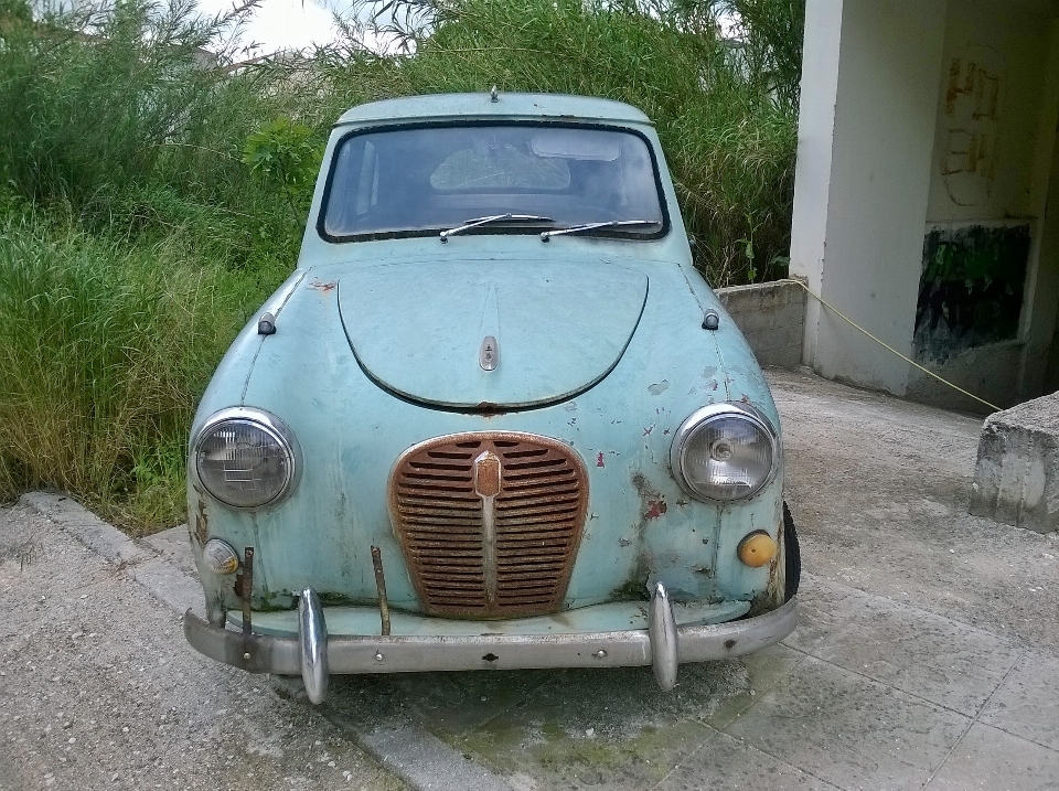 Auto automóvil viejo vehículo