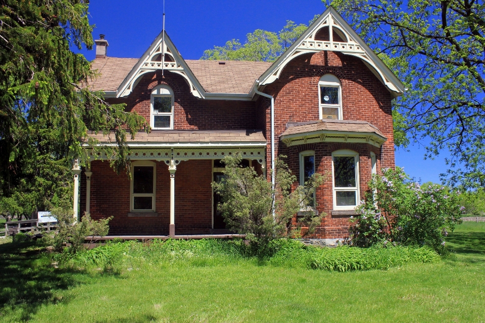 Villa rezydencja
 dom budynek