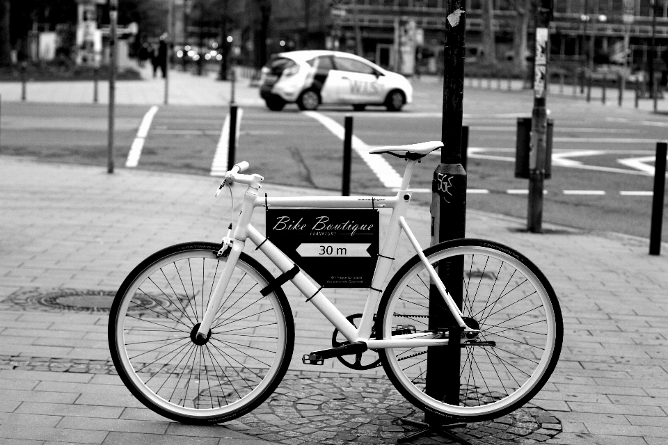 Schwarz und weiß
 straße rad fahrrad