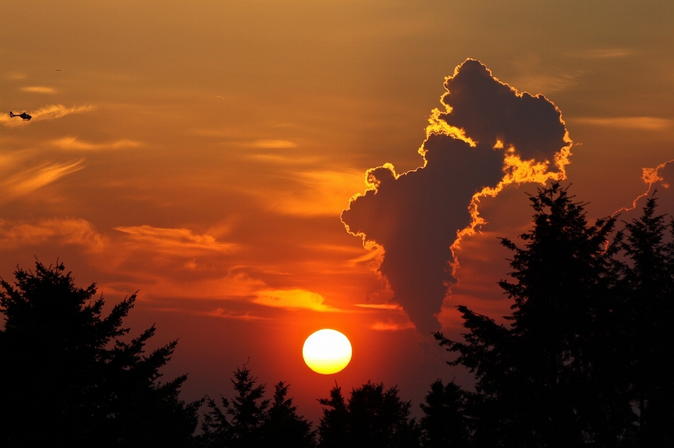 Horizon nuage ciel soleil