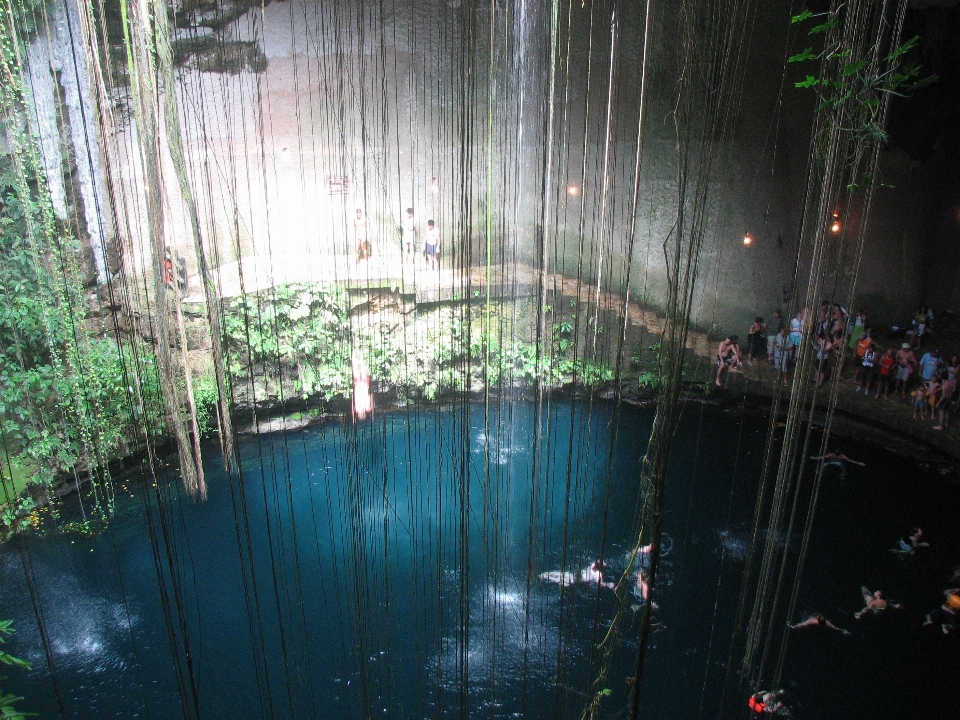 Acqua vacanza piscina grotta