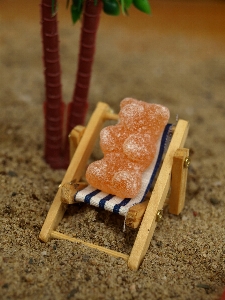 Hand sand wood guitar Photo