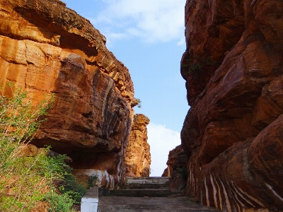 Foto Lanskap rock arsitektur lembah