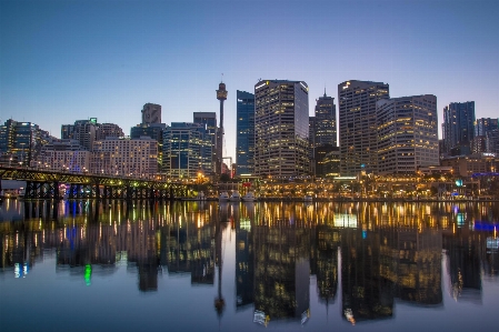 Horizon architecture skyline night Photo