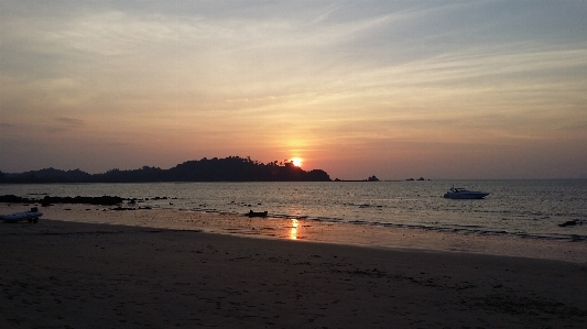 Foto Pantai lanskap laut pesisir