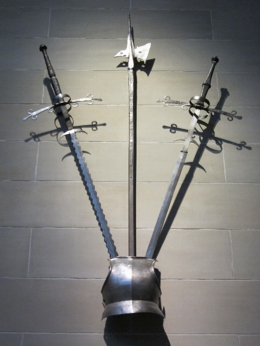 Museu mastro iluminação arma