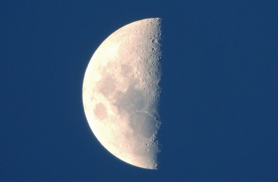 Cielo atmósfera tiempo de día luna