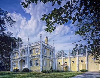 Tree architecture sky mansion Photo