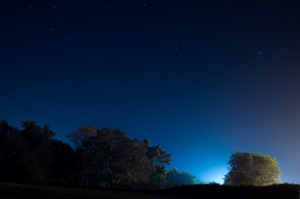 Leggero nube cielo notte