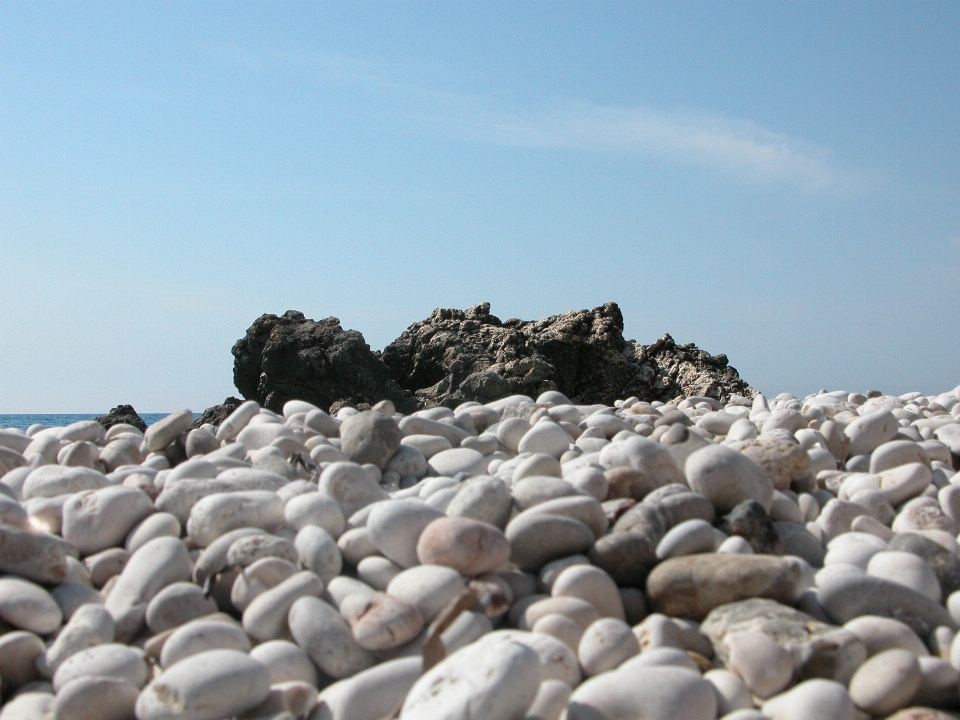 Morze wybrzeże piasek rock