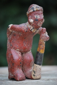 Monument statue red ceramic Photo