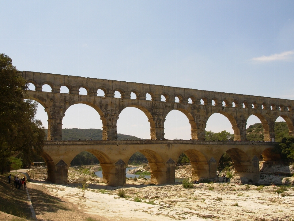 Bridge summer arch provence