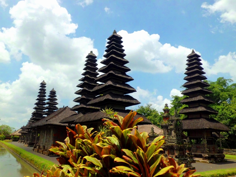 Arsitektur bunga menara artistik